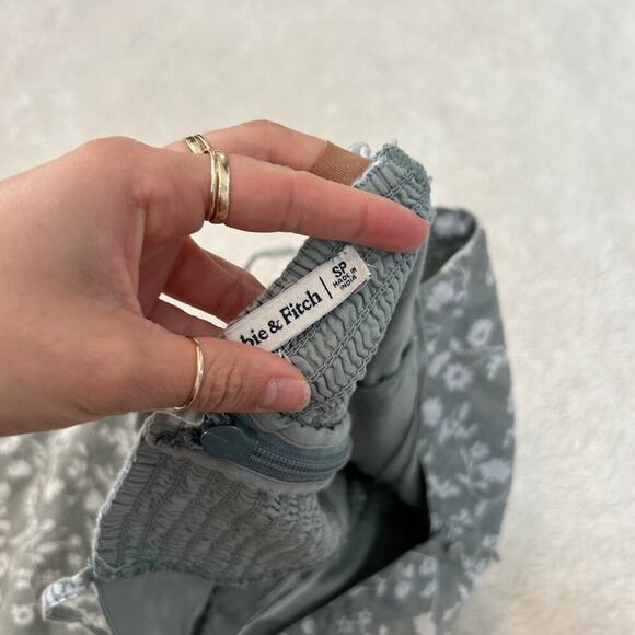 Abercrombie &‎ Fitch Green White Floral Print Mini Dress Womens Small Petite S P - Picture 6 of 6